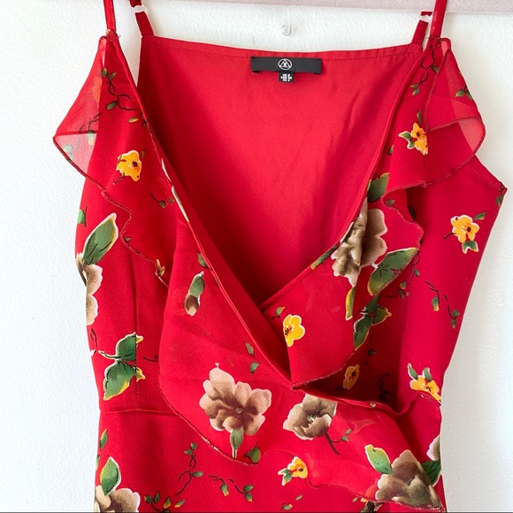 Missguided Red Floral Wrap Dress - Picture 3 of 3